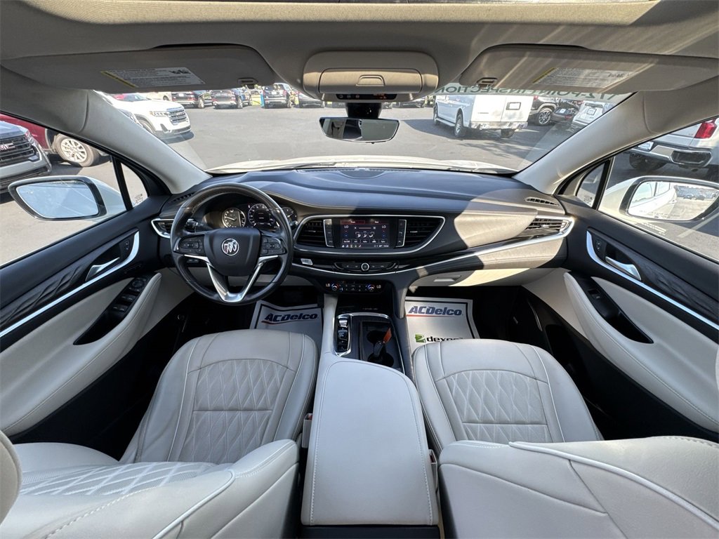 Used 2022 Buick Enclave Avenir image 21