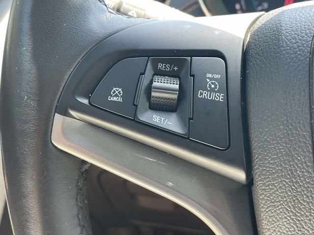 Used 2020 Chevrolet Trax LT w/ LT Convenience Package FWD image 24