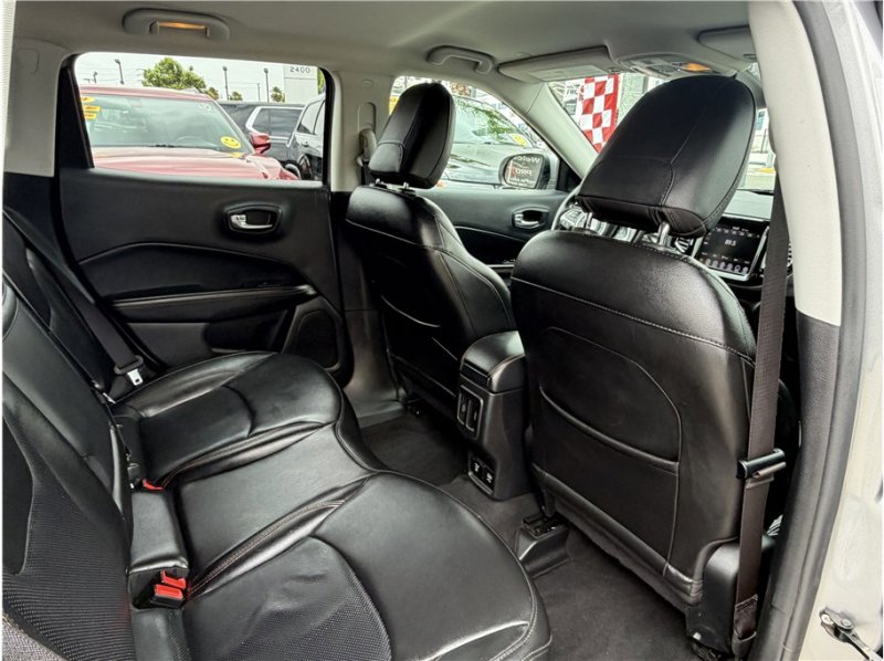 Used 2020 Jeep Compass Limited FWD image 25
