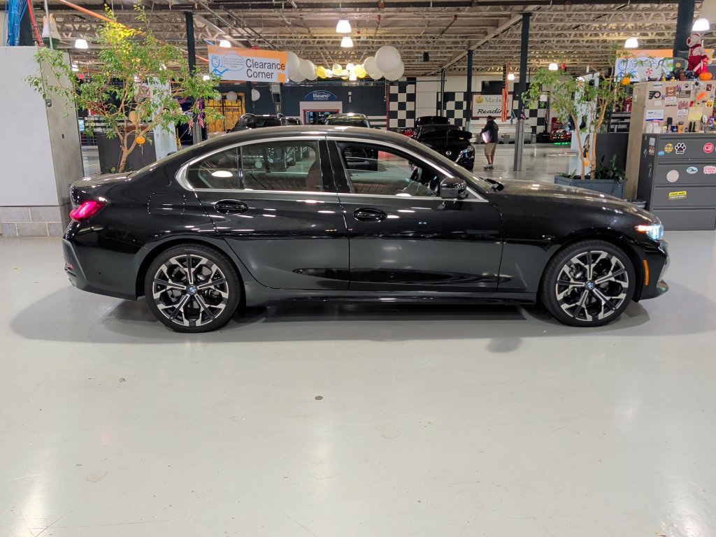 Certified 2025 BMW 330i xDrive Sedan AWD/4WD image 10
