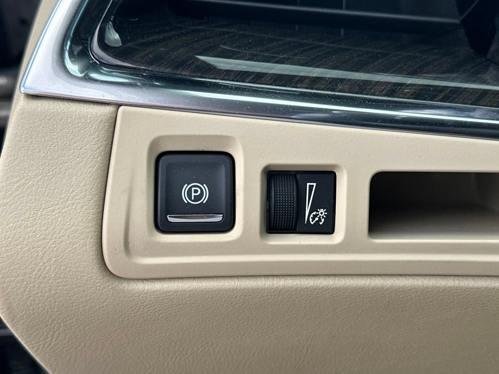 Used 2019 Cadillac XT5 FWD image 18