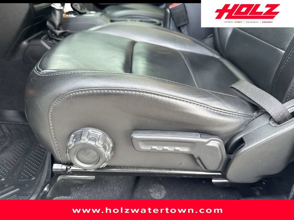 Used 2021 Jeep Wrangler Unlimited Sahara AWD/4WD image 13