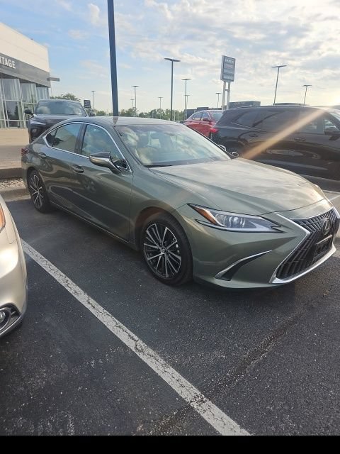 Used 2025 Lexus ES 350 w/ Premium Package