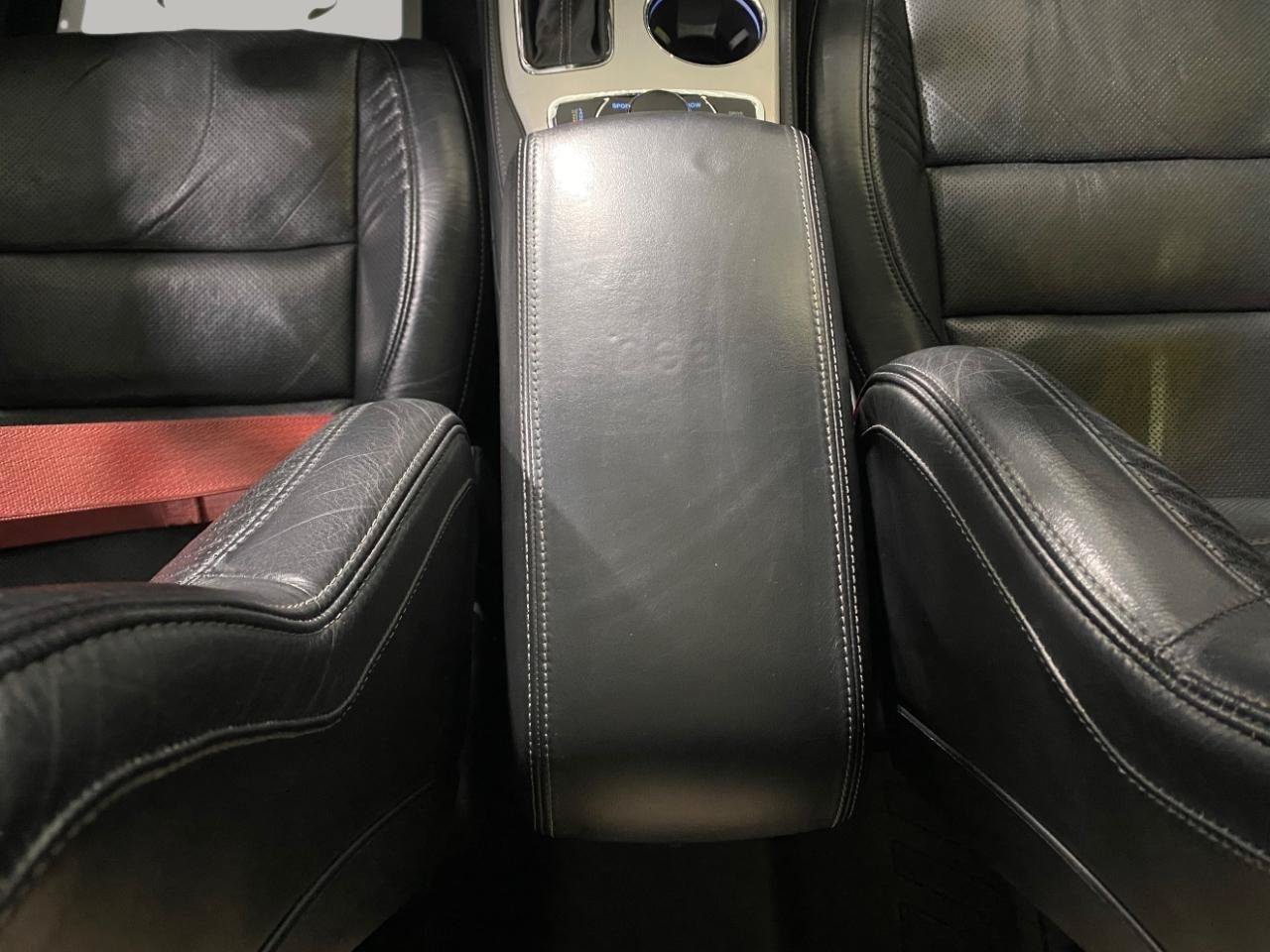 Used 2018 Jeep Grand Cherokee SRT AWD/4WD image 15