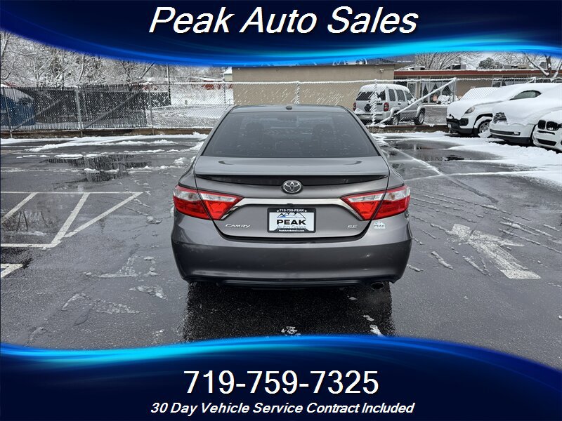 Used 2015 Toyota Camry SE image 6