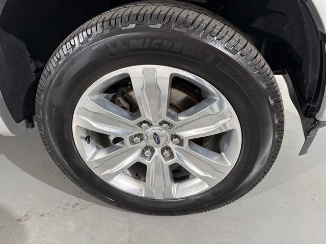 Used 2019 Ford F150 Platinum w/ Equipment Group 701A Luxury image 15