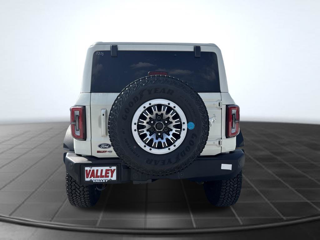 New 2026 Ford Bronco Outer Banks w/ Sasquatch Package AWD/4WD image 8