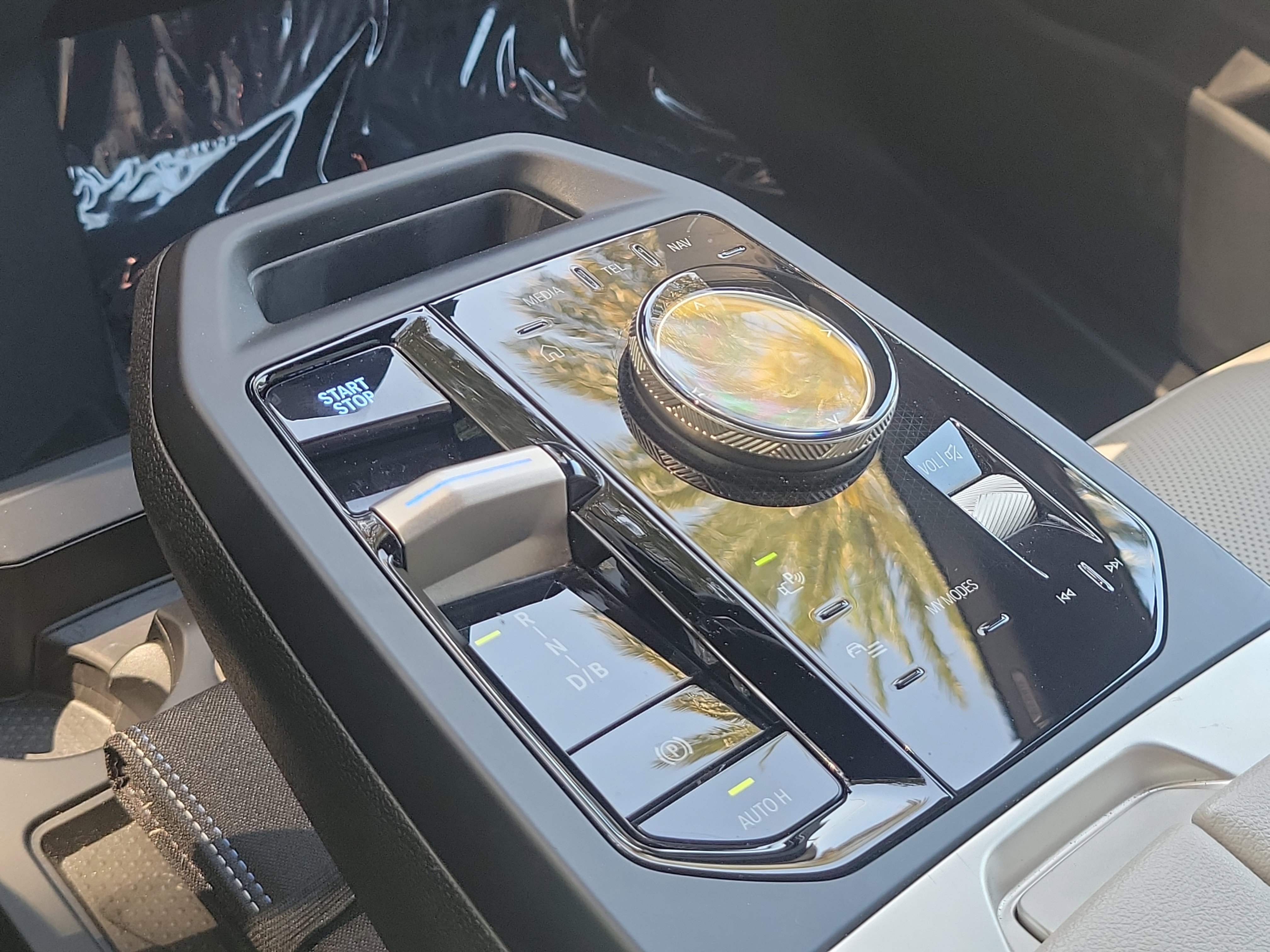 Certified 2024 BMW iX xDrive50 w/ Sport Package image 34