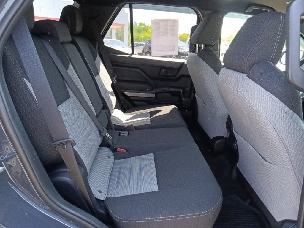 Used 2025 Toyota 4Runner TRD Off-Road AWD/4WD image 30