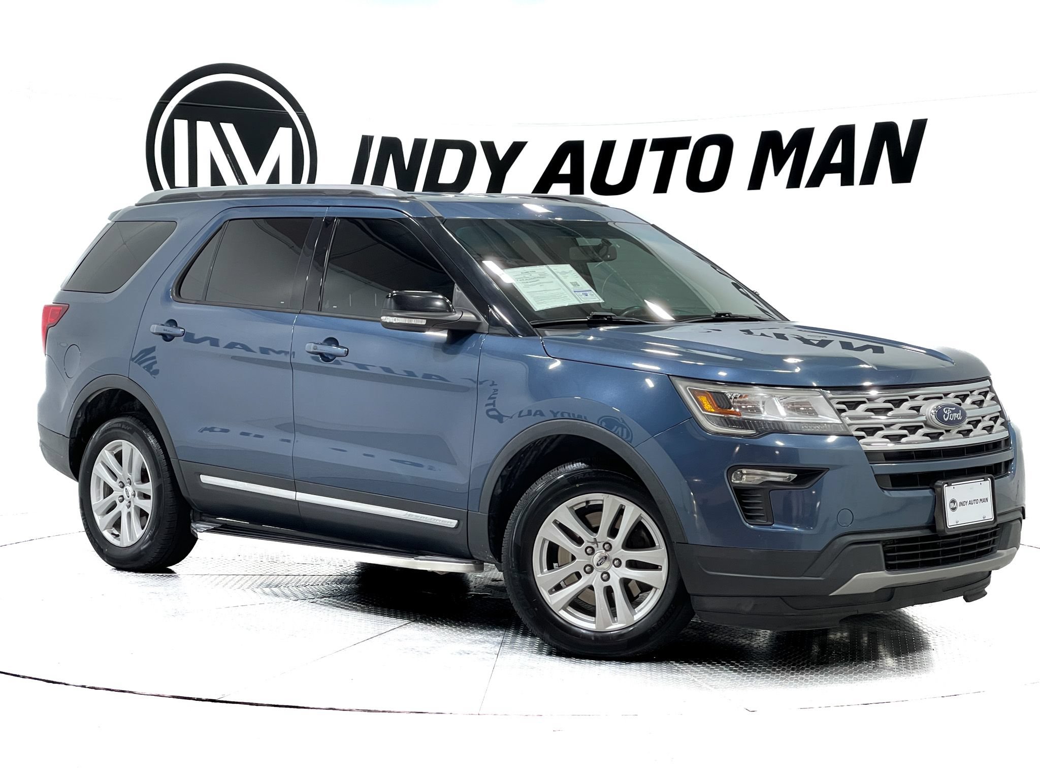 Used 2018 Ford Explorer XLT w/ Equipment Group 201A AWD/4WD image 2