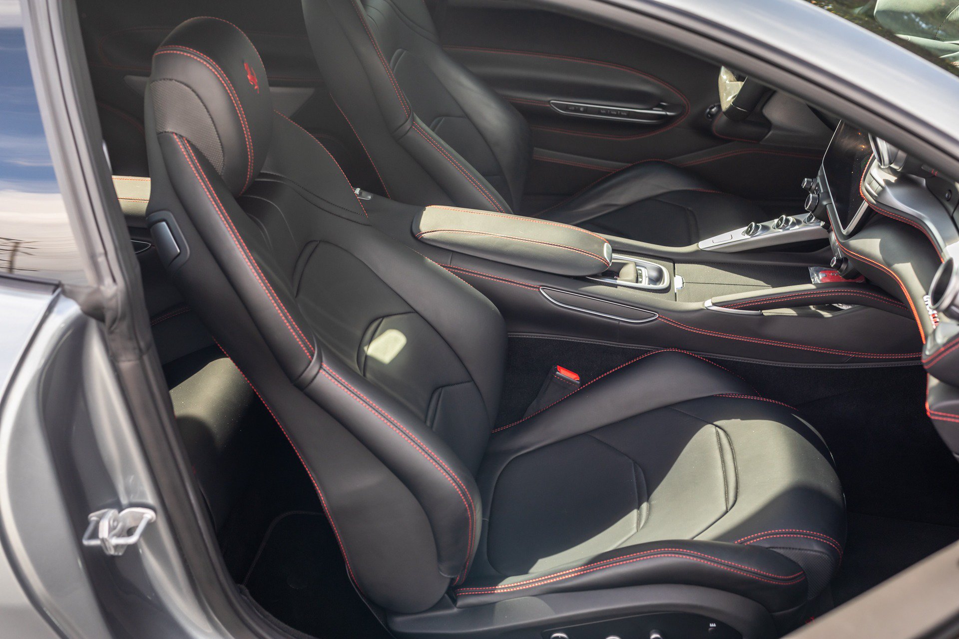 Used 2018 Ferrari GTC4Lusso T RWD image 36