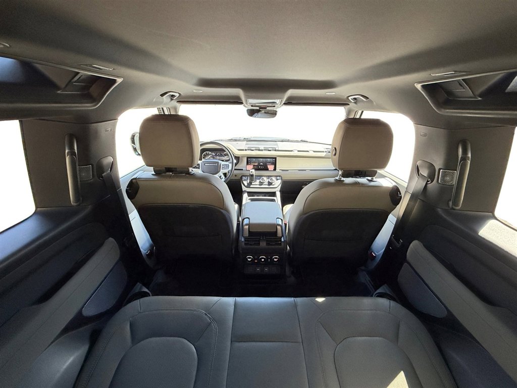 Used 2023 Land Rover Defender 90 S image 16