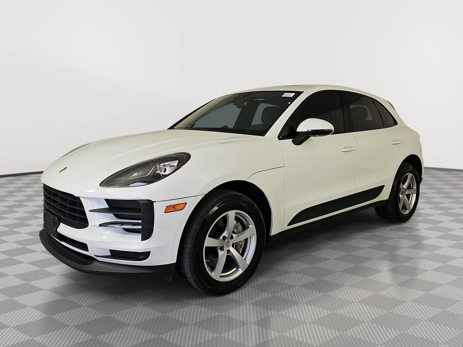 Used 2021 Porsche Macan w/ Premium Package AWD/4WD image 4