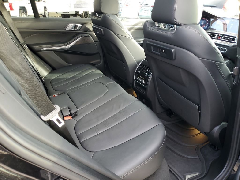 Used 2019 BMW X5 xDrive40i w/ Premium Package 2 image 28