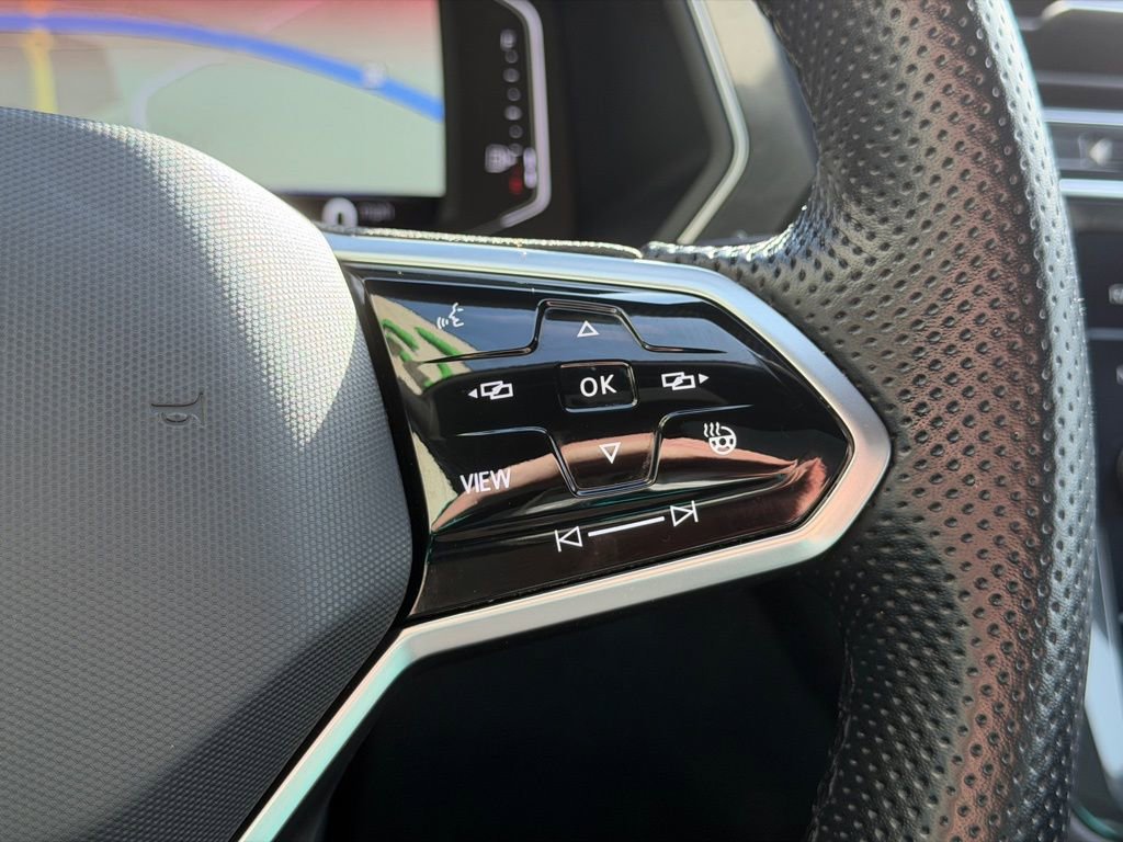 Used 2022 Volkswagen Tiguan SEL R-Line image 18