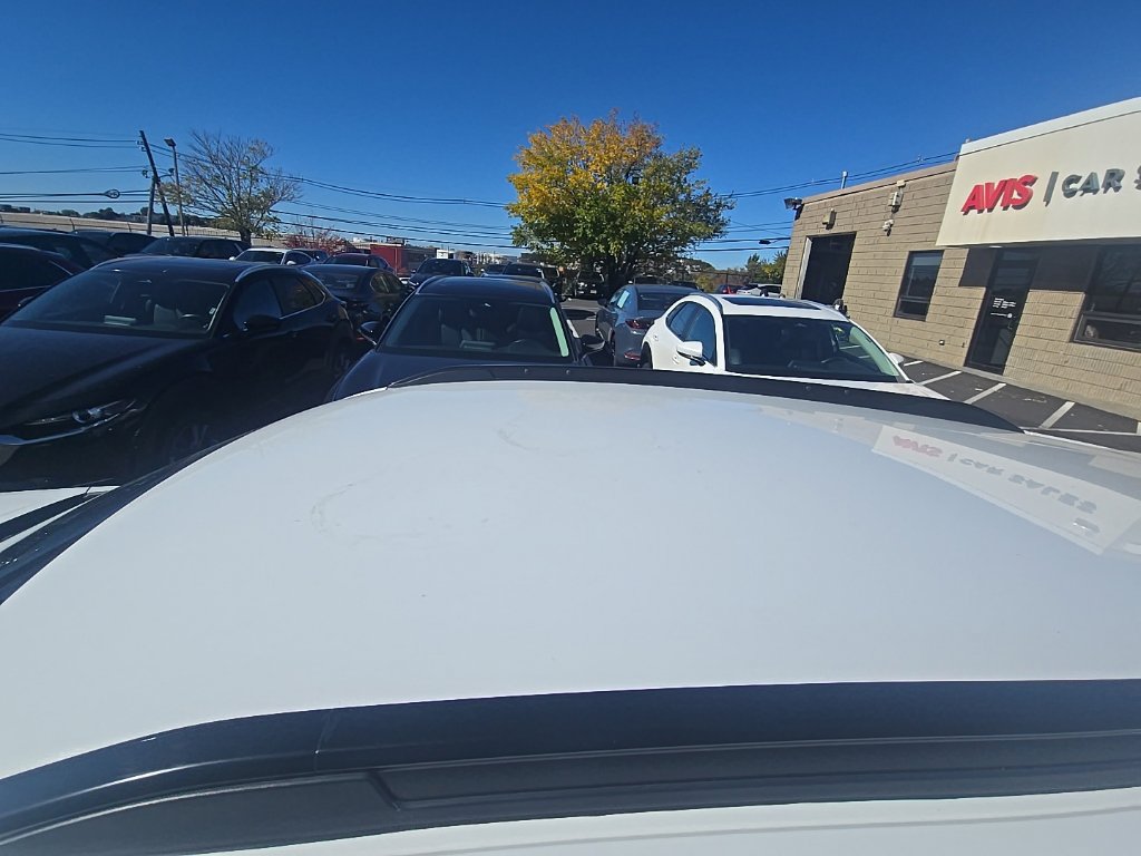 Used 2025 Chevrolet Trax LT w/ LT Convenience Package FWD image 5