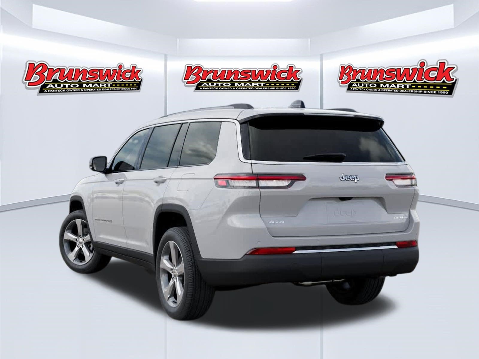 New 2026 Jeep Grand Cherokee L Limited AWD/4WD image 3