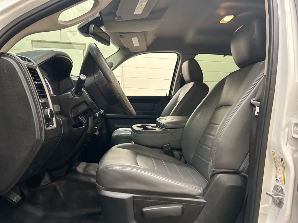 Used 2019 RAM 1500 Tradesman w/ Chrome Appearance Group image 7