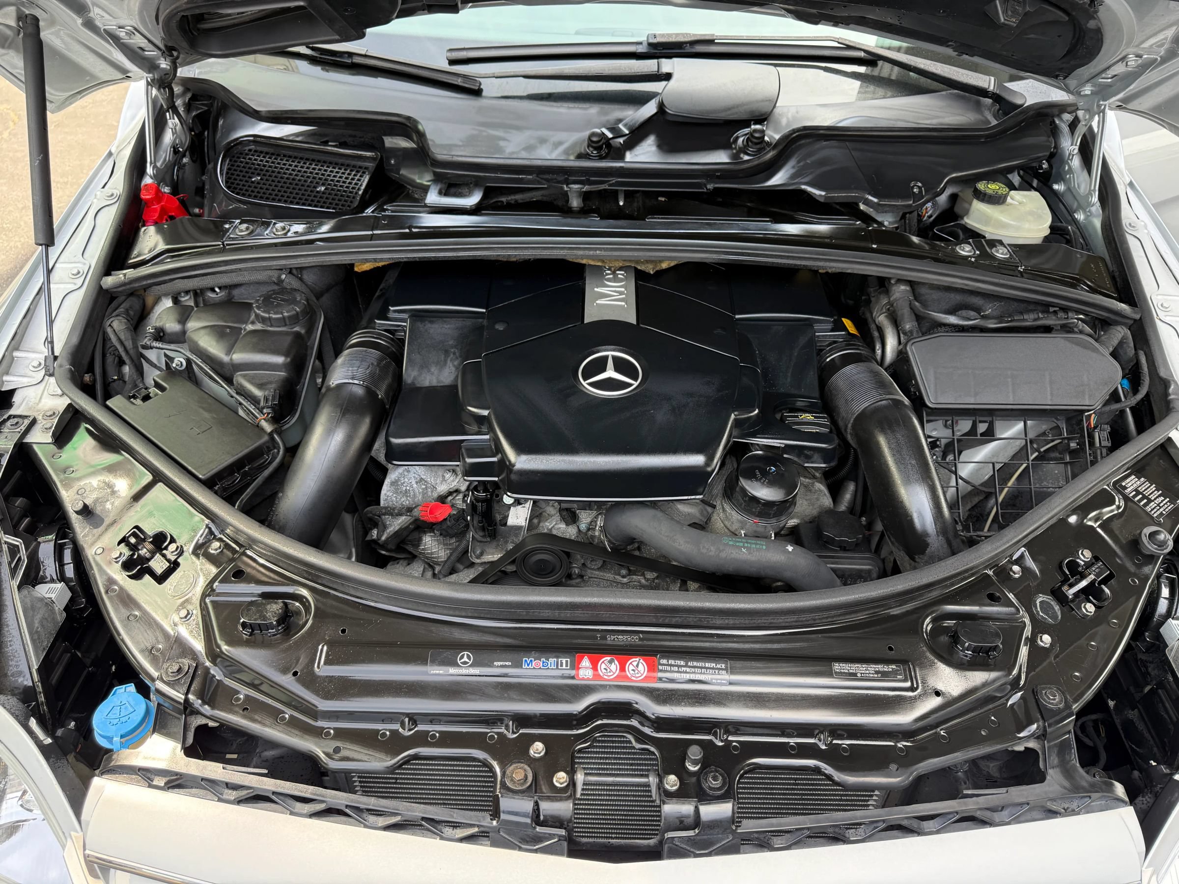 Used 2006 Mercedes-Benz R 500 4MATIC image 28