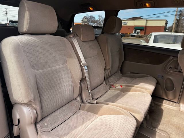 Used 2008 Toyota Sienna CE image 18