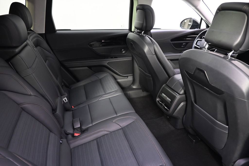 New 2026 Lincoln Nautilus Reserve image 18