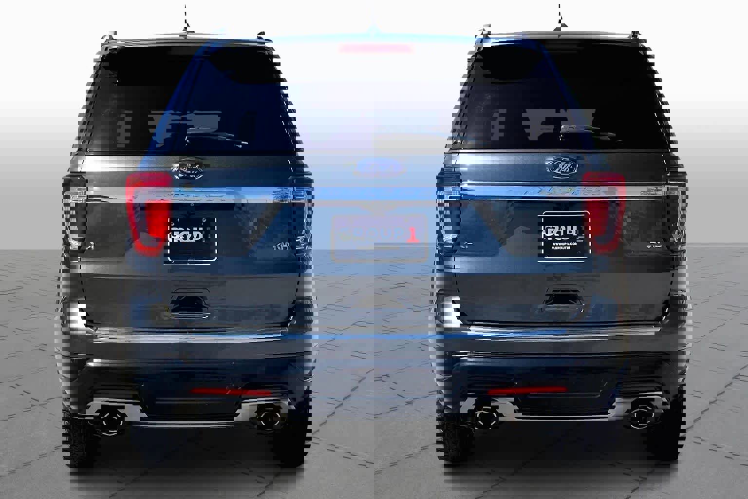 Used 2018 Ford Explorer XLT w/ Equipment Group 201A image 5