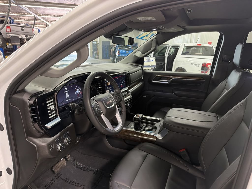 Used 2024 GMC Sierra 1500 Elevation w/ Elevation Premium Package AWD/4WD image 20