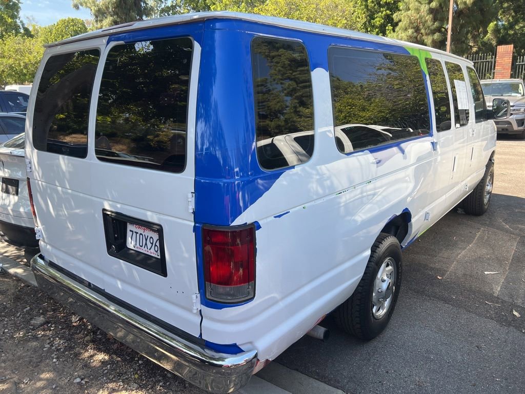Used 2012 Ford E-350 and Econoline 350 XLT RWD image 2