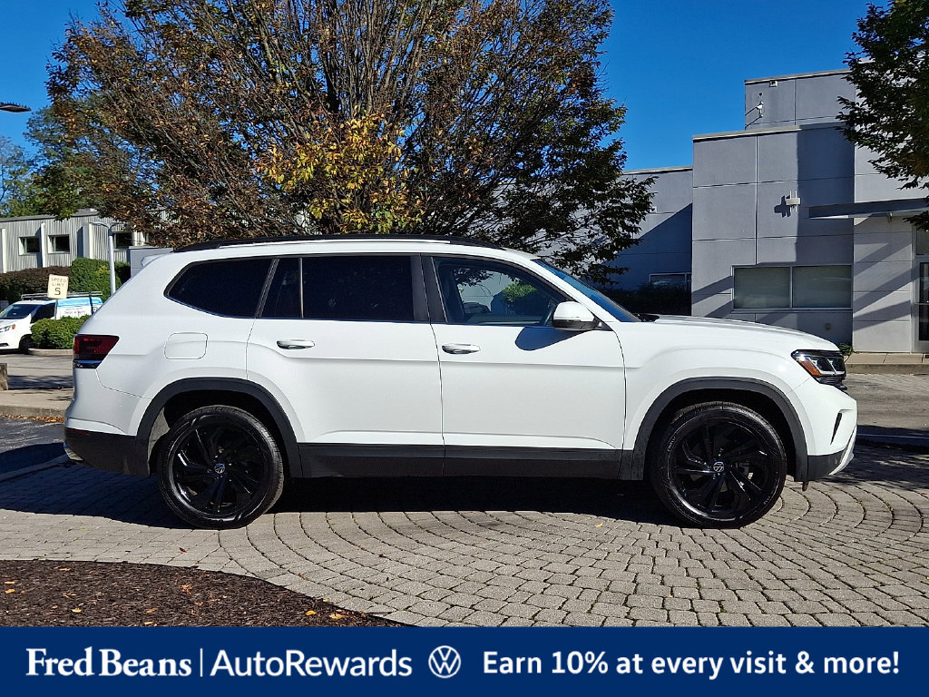 Certified 2023 Volkswagen Atlas SE w/ Black Wheel Package AWD/4WD image 9