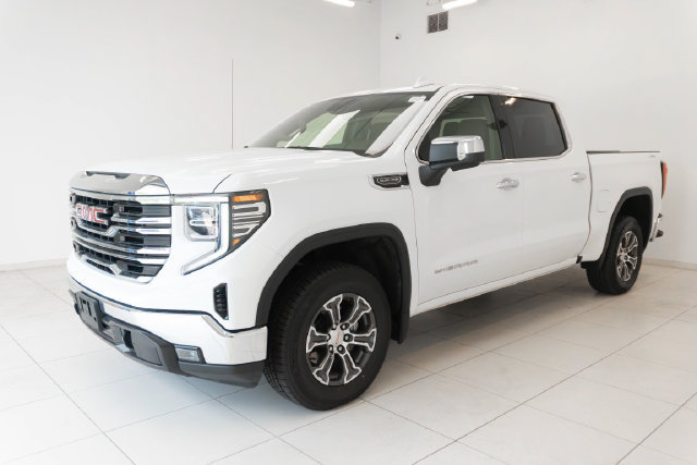 Used 2025 GMC Sierra 1500 SLT AWD/4WD image 25