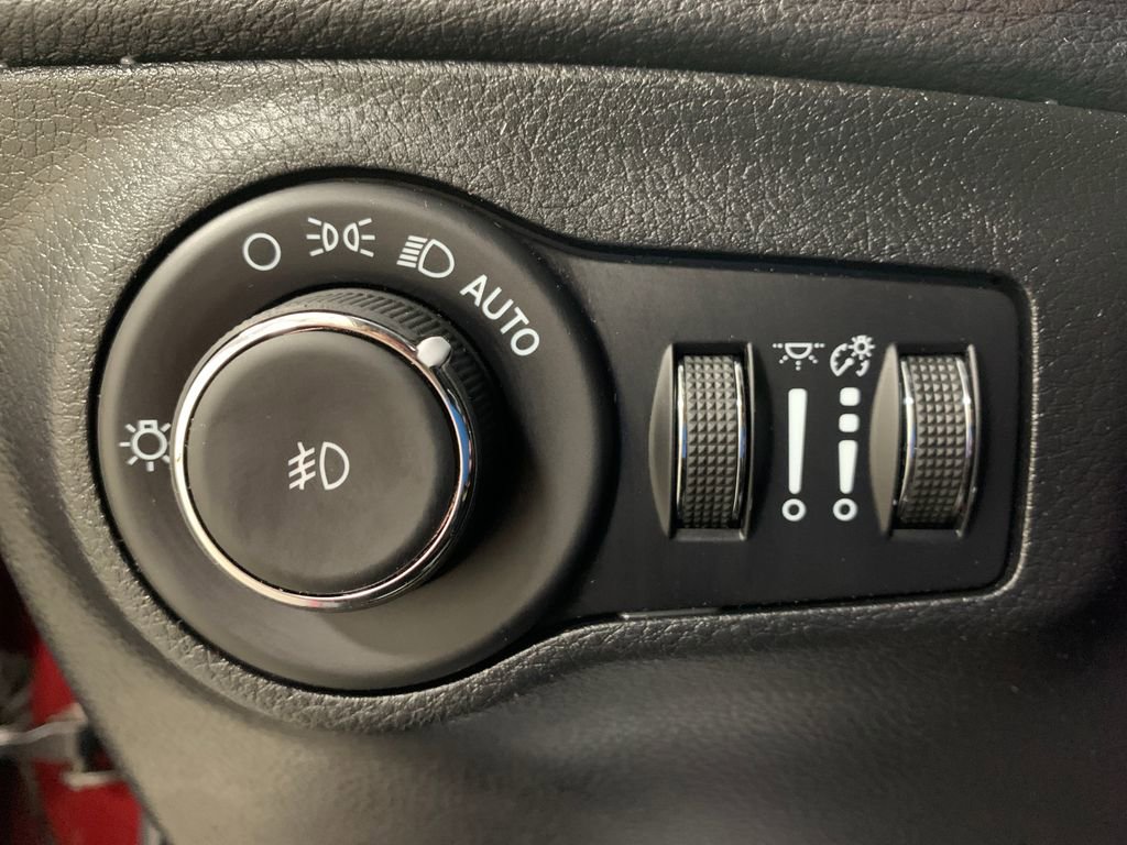 Used 2021 Jeep Compass Latitude AWD/4WD image 21