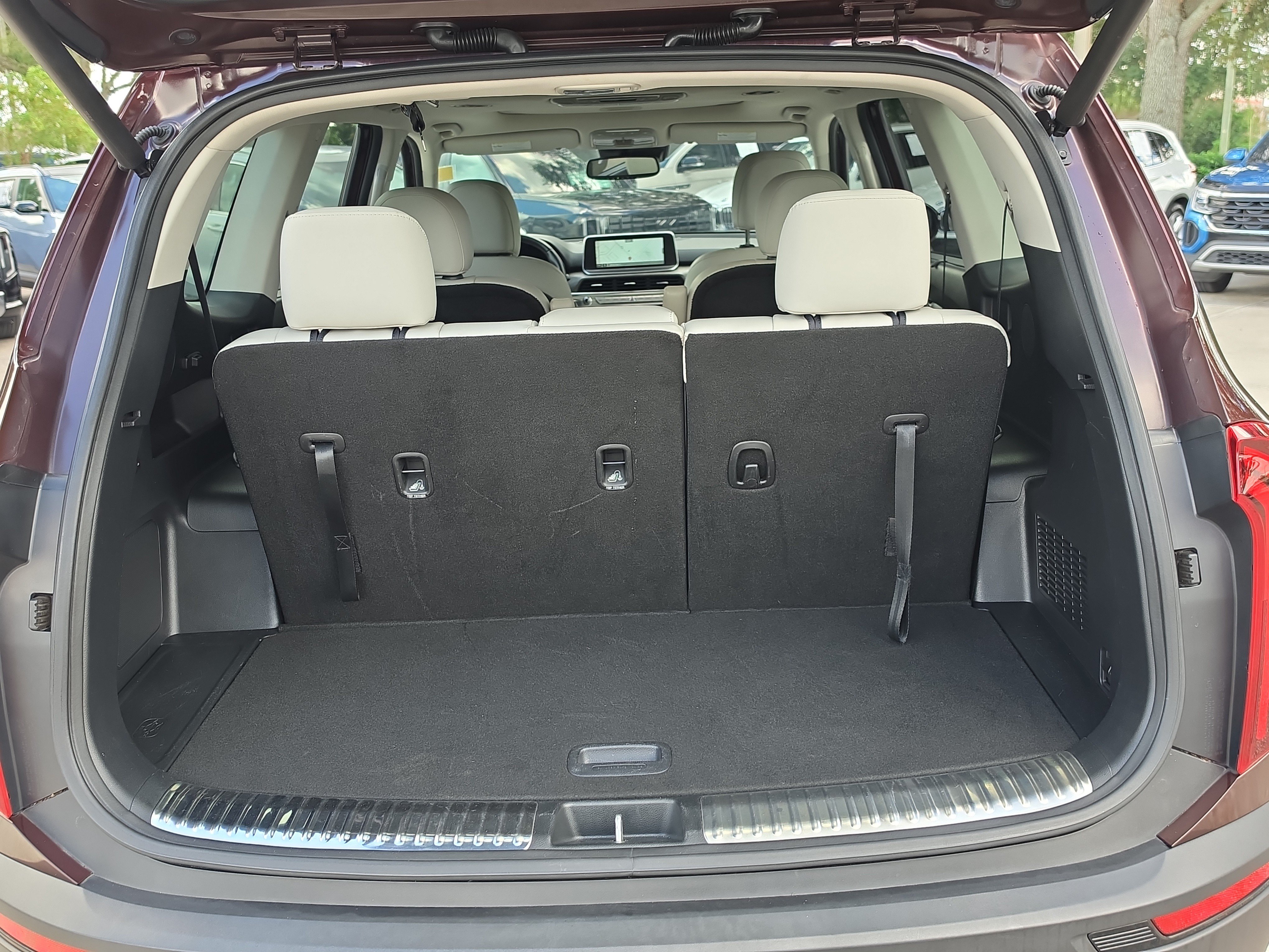 Certified 2022 Kia Telluride SX w/ Nightfall Edition Package AWD/4WD image 10