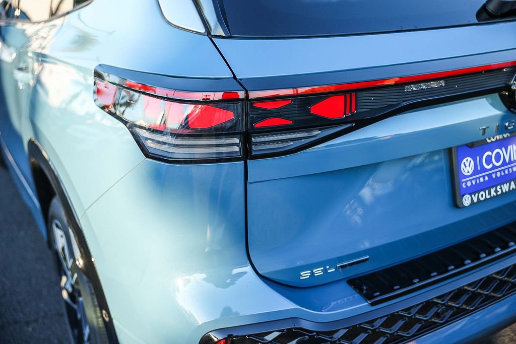 New 2026 Volkswagen Tiguan SEL R-Line image 9