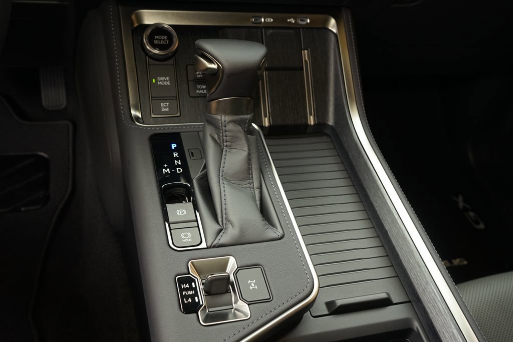 Used 2026 Lexus GX 550 image 17