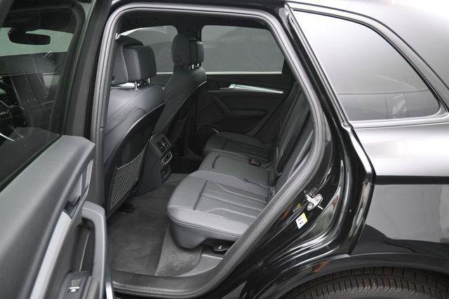 Used 2024 Audi Q5 2.0T Premium w/ Summer of Audi Package AWD/4WD image 28