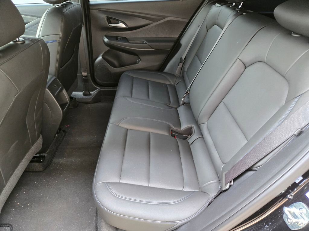 Used 2025 Buick Envista Sport Touring w/ Convenience I Package image 7