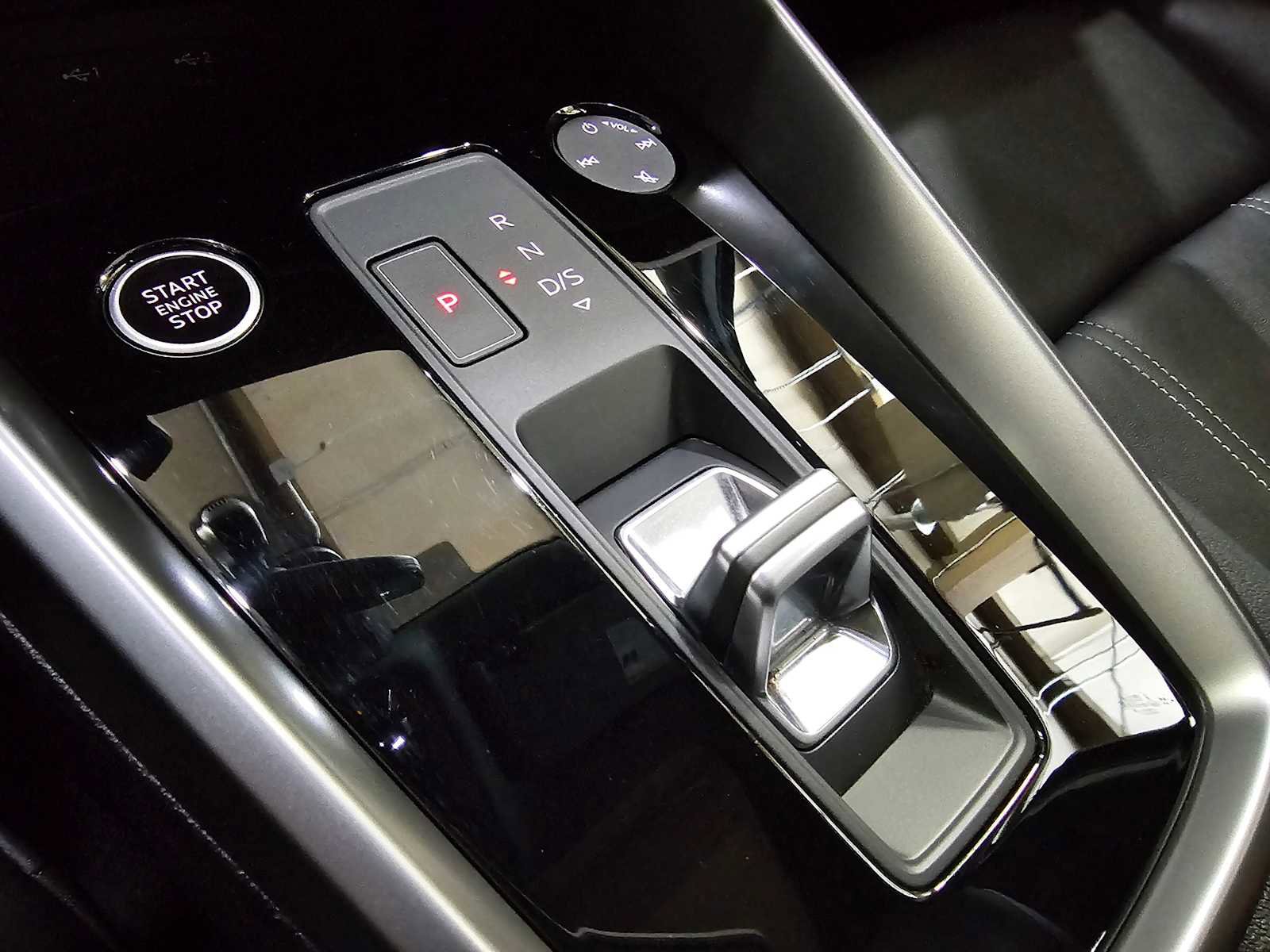 Used 2024 Audi A3 2.0T Premium image 30