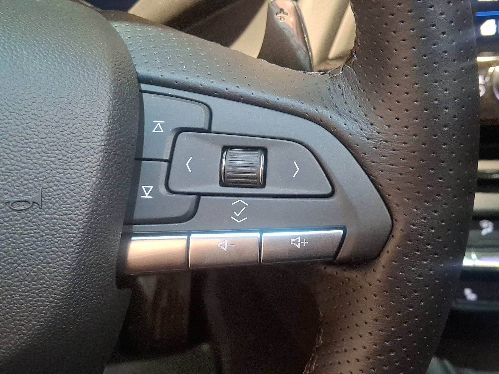 Used 2025 Cadillac CT4 Sport image 23