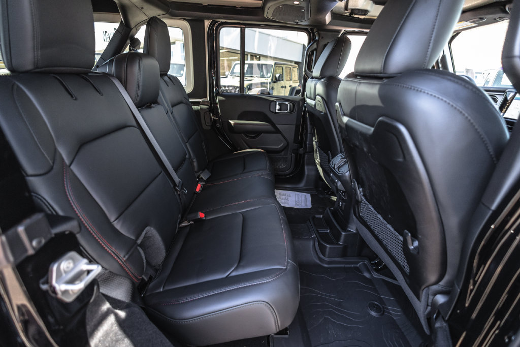 Used 2026 Jeep Wrangler Unlimited Rubicon 392 w/ Quick Order Package 27X Moab AWD/4WD image 25