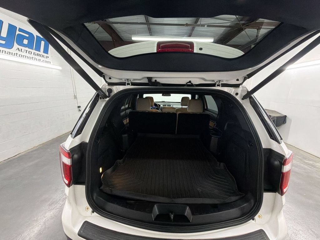 Used 2019 Ford Explorer XLT w/ Equipment Group 202A FWD image 25
