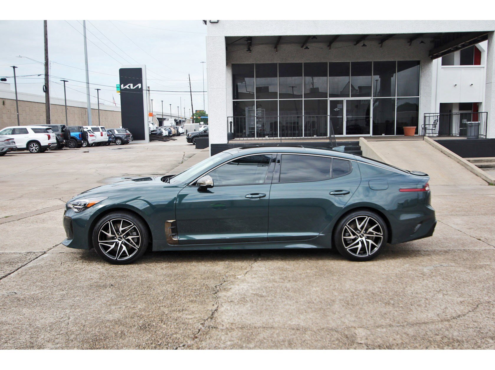 Certified 2023 Kia Stinger GT-Line w/ Sun & Sound Package RWD image 4