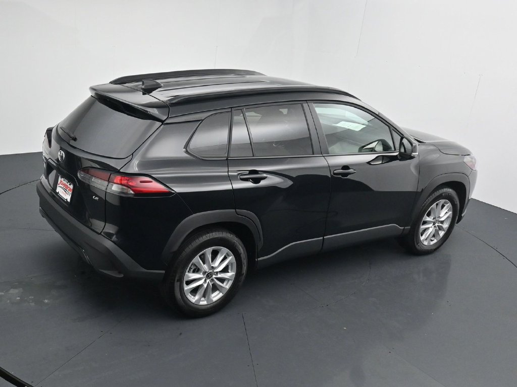 Used 2026 Toyota Corolla Cross LE FWD image 27