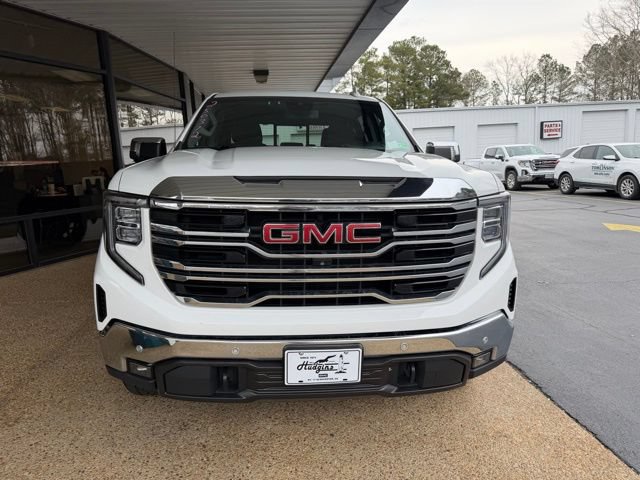 Used 2022 GMC Sierra 1500 SLT w/ SLT Premium Plus Package AWD/4WD image 2