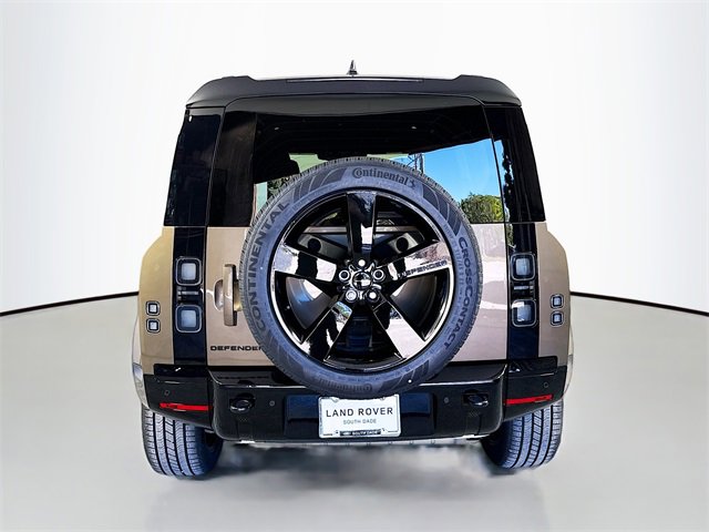 New 2026 Land Rover Defender 110 X-Dynamic SE image 6
