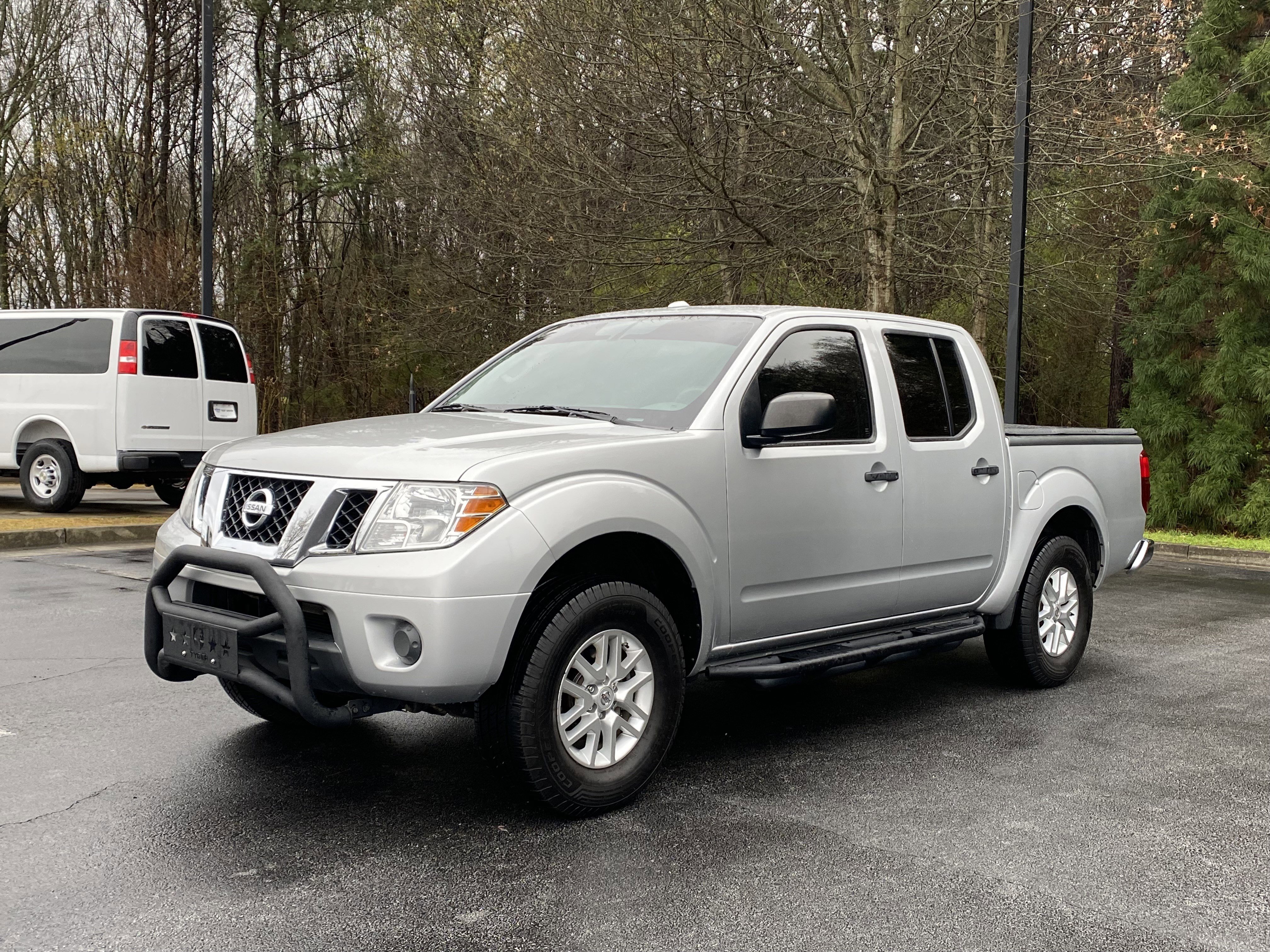 Used 2016 Nissan Frontier SV image 5