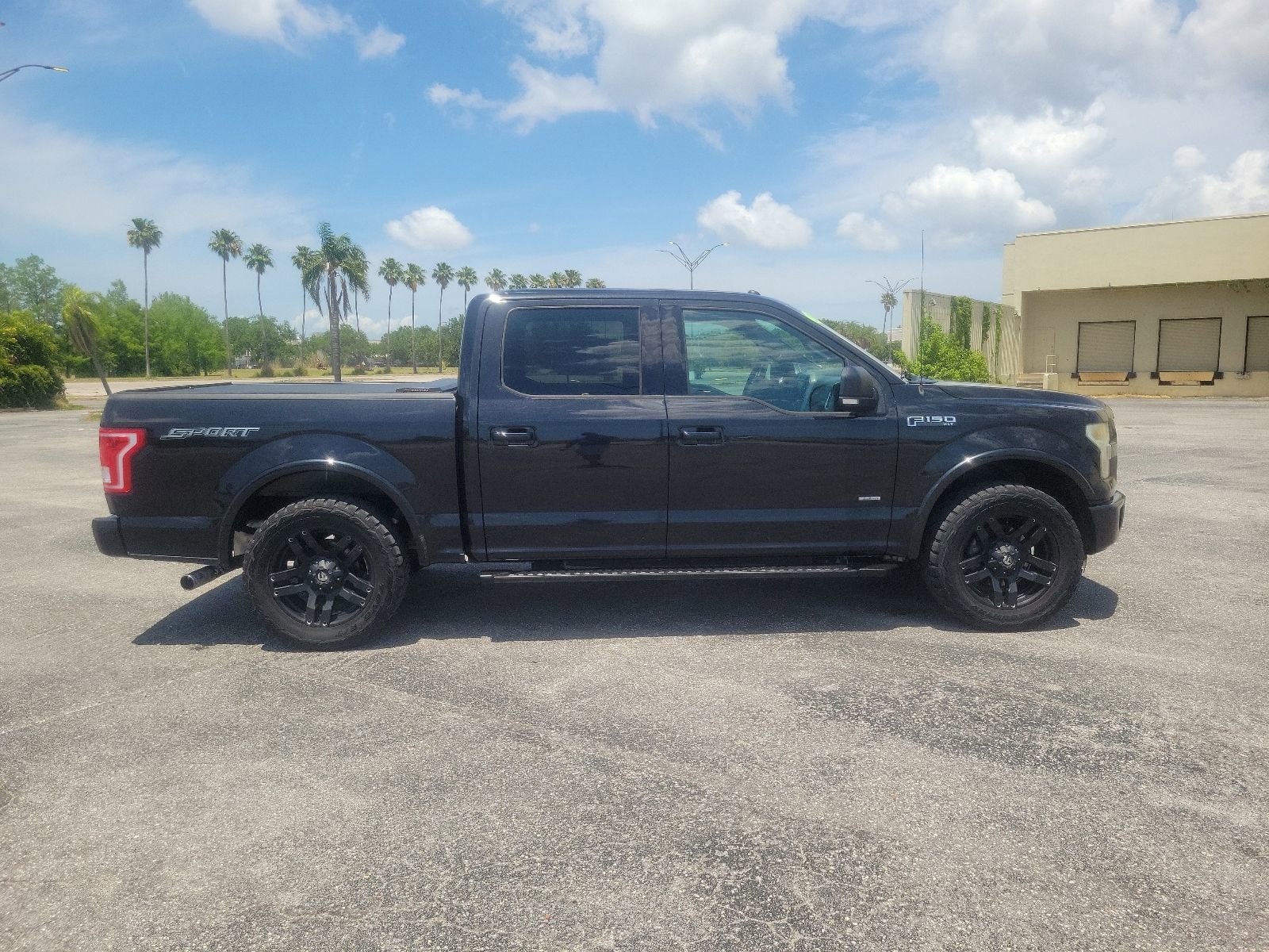 Used 2015 Ford F150 XLT w/ Equipment Group 301A Mid RWD image 5