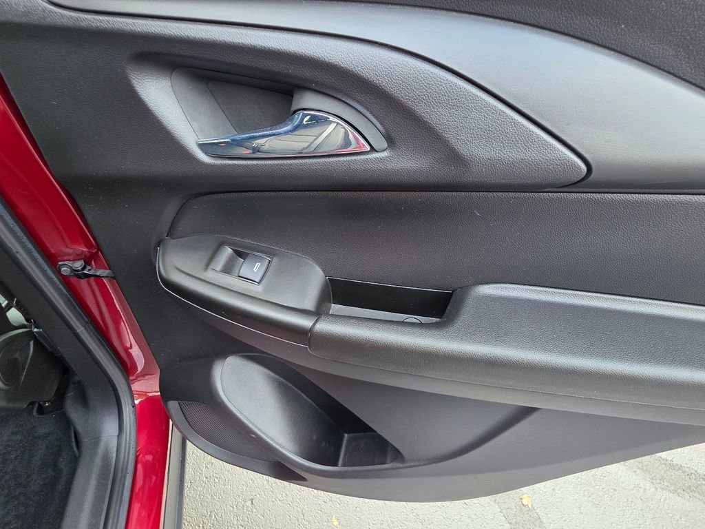 Used 2022 Chevrolet TrailBlazer RS image 38