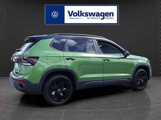 Used 2026 Volkswagen Taos SE FWD image 9