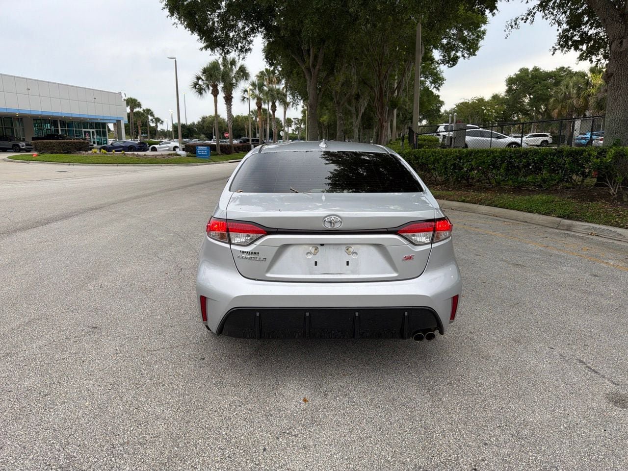 Used 2024 Toyota Corolla SE FWD image 4