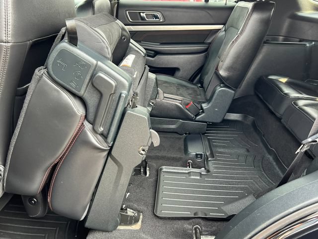 Used 2018 Ford Explorer XLT w/ Equipment Group 202A AWD/4WD image 5